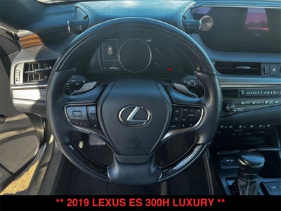 2019 Lexus ES 300h Luxury