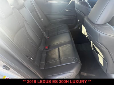 2019 Lexus ES 300h Luxury