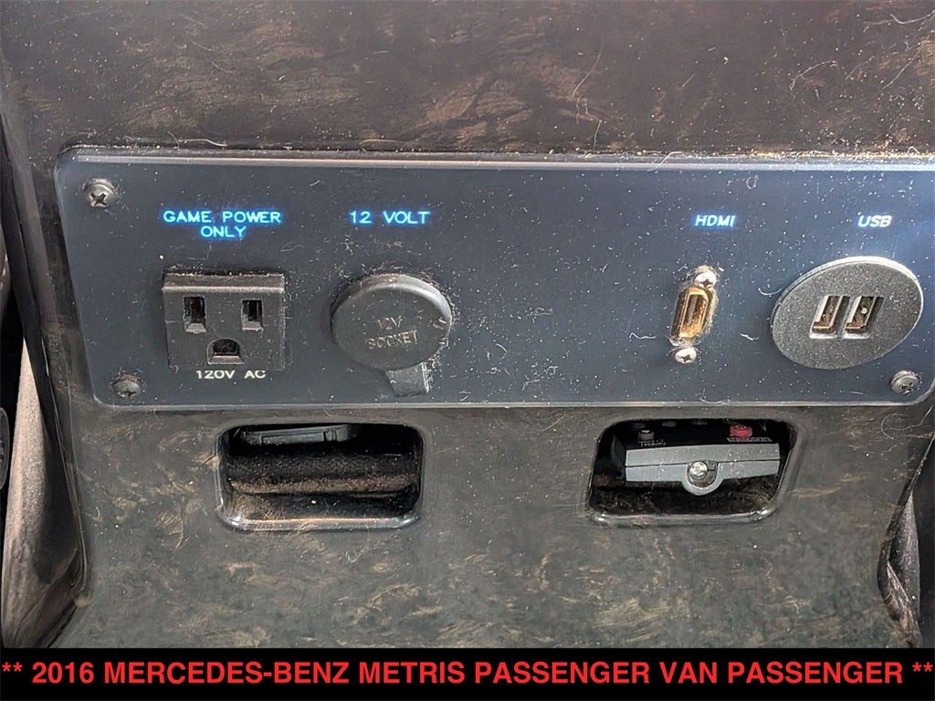 2016 Mercedes-Benz Metris Passenger Base