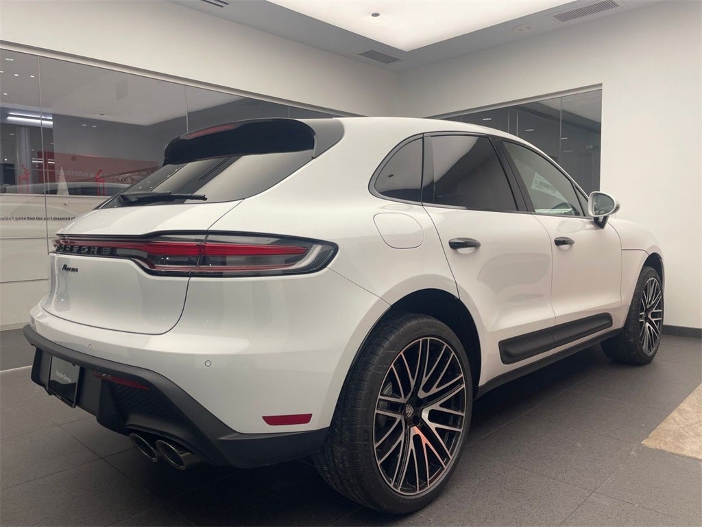 2026 Porsche Macan Base