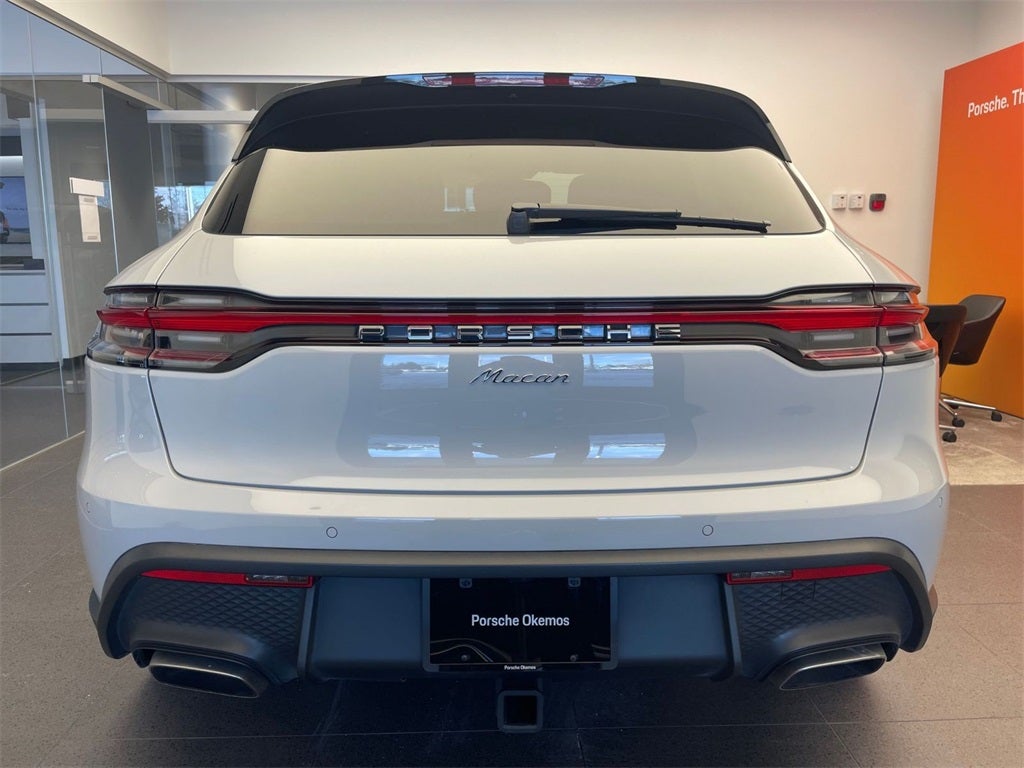 2025 Porsche Macan Base