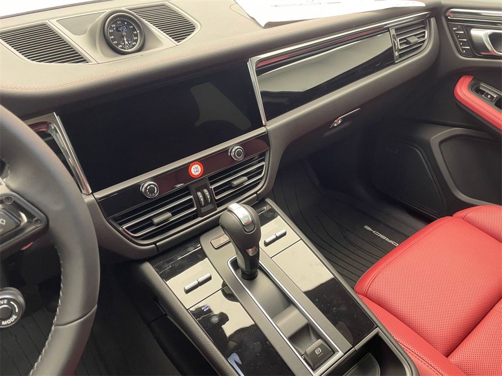 2026 Porsche Macan T