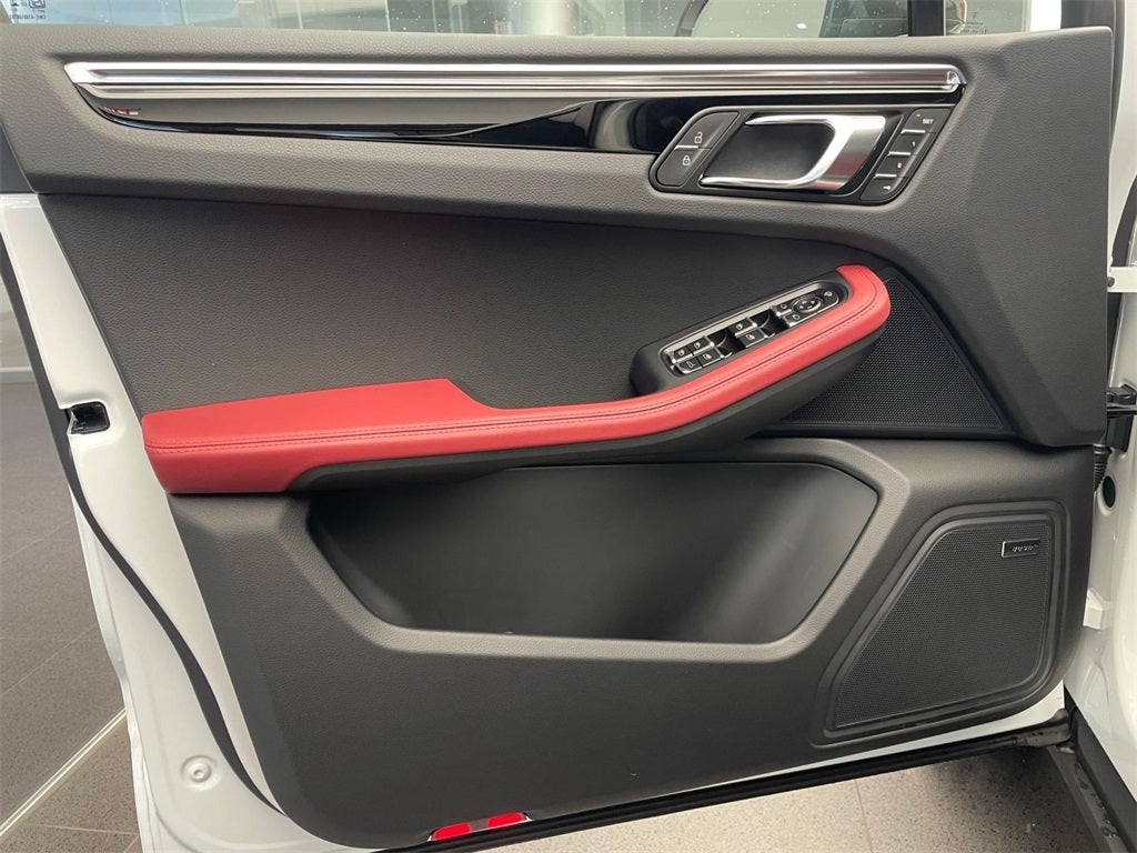 2026 Porsche Macan T