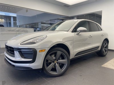 2025 Porsche Macan Base