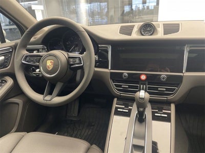 2025 Porsche Macan Base