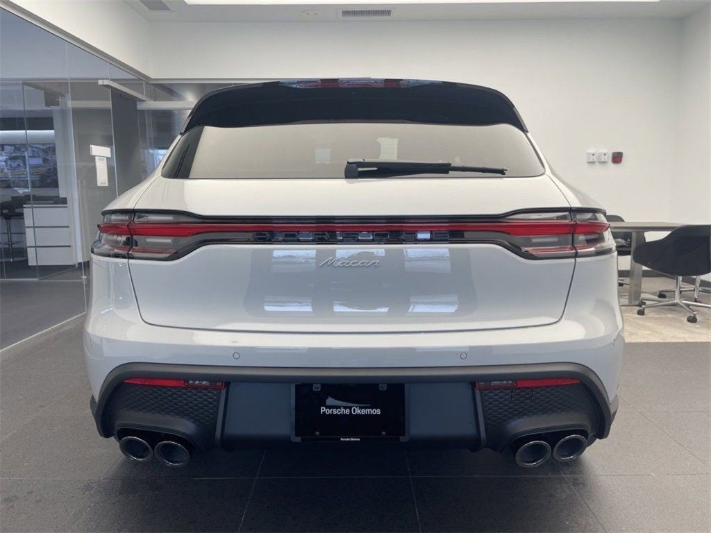 2025 Porsche Macan Base