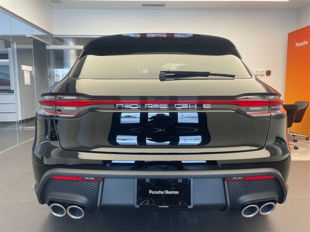 2026 Porsche Macan Base