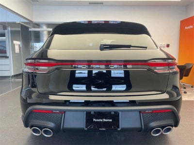 2026 Porsche Macan Base