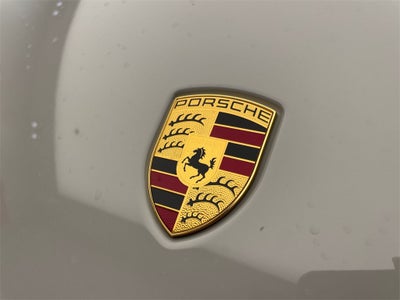 2025 Porsche Macan Base