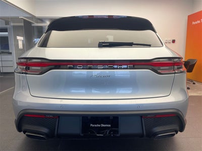 2026 Porsche Macan Base
