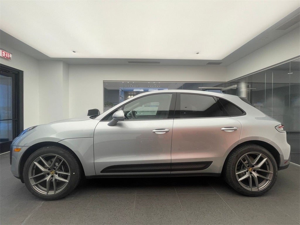 2026 Porsche Macan Base