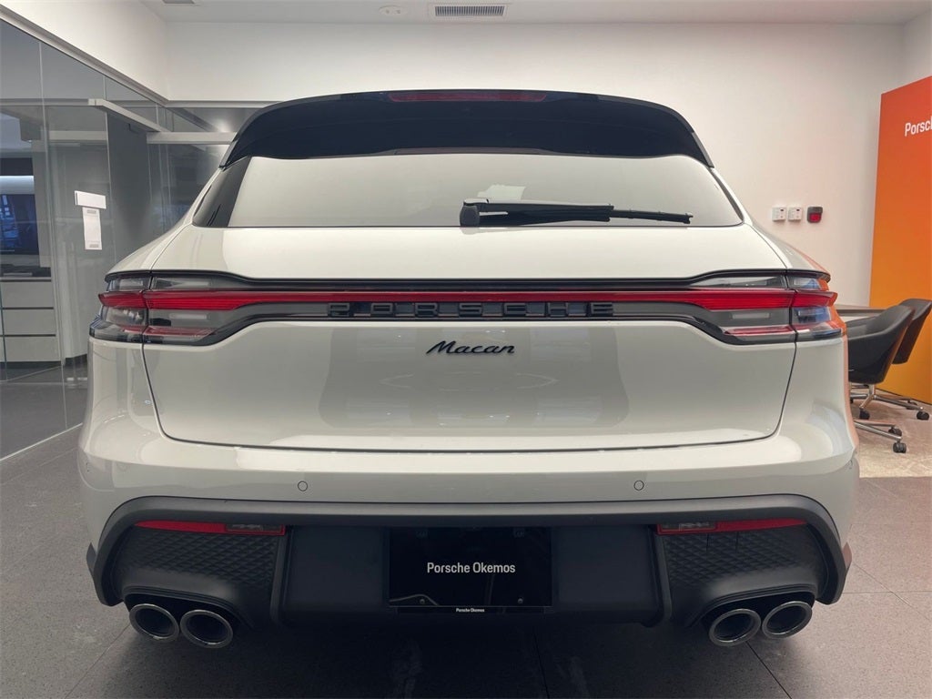2026 Porsche Macan Base