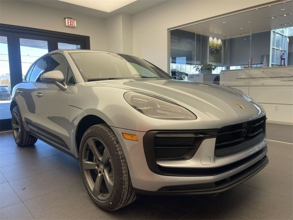 2026 Porsche Macan Base