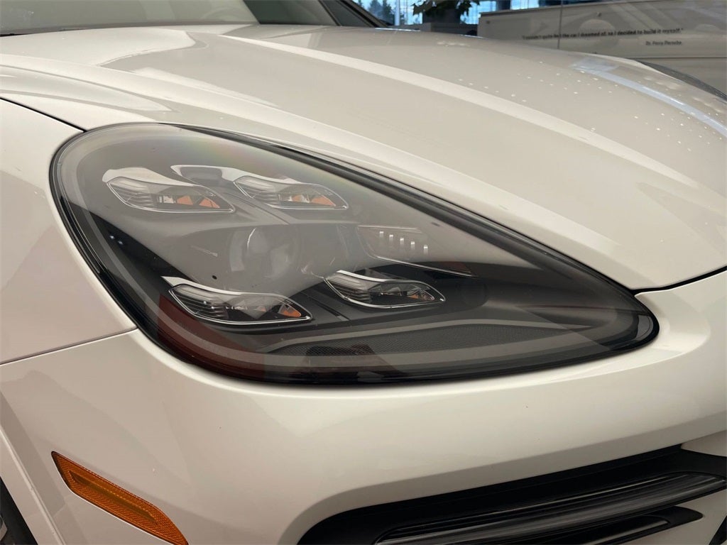 2022 Porsche Cayenne Platinum Edition