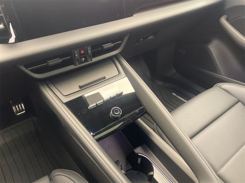 2025 Porsche Macan 4S