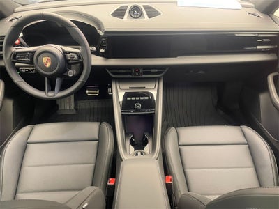 2025 Porsche Macan 4S