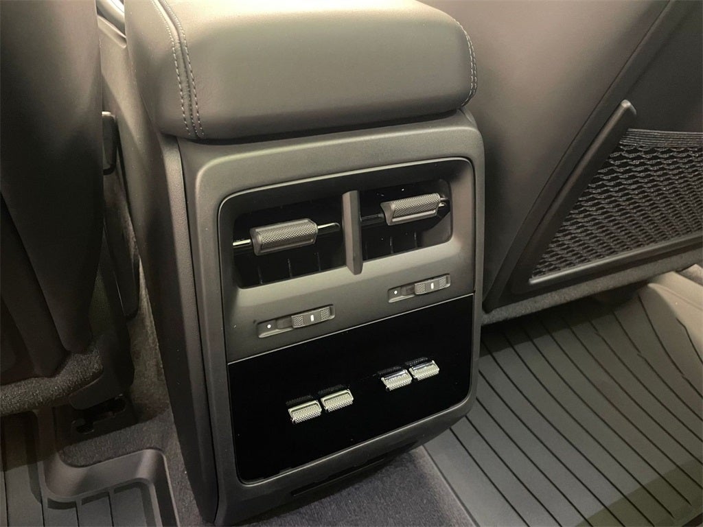 2025 Porsche Macan 4S