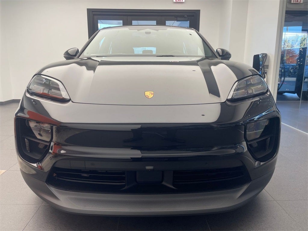 2025 Porsche Macan 4S