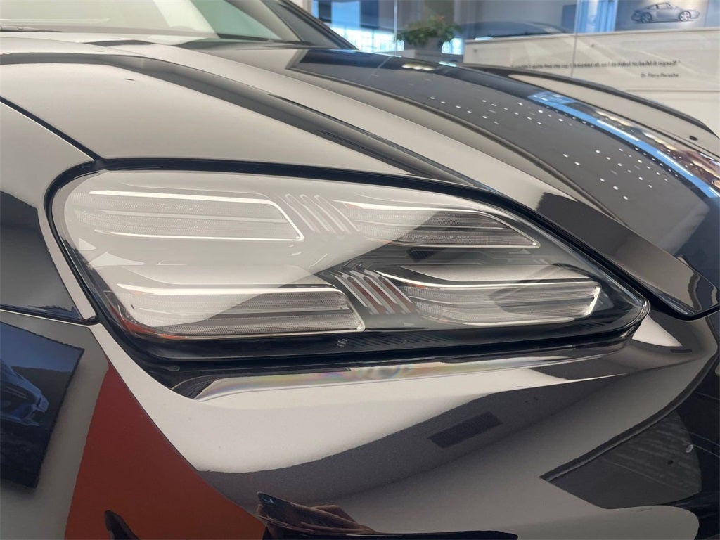 2025 Porsche Macan 4S