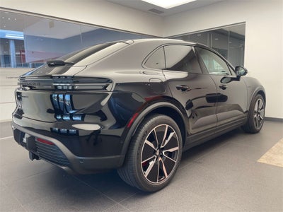 2025 Porsche Macan 4S
