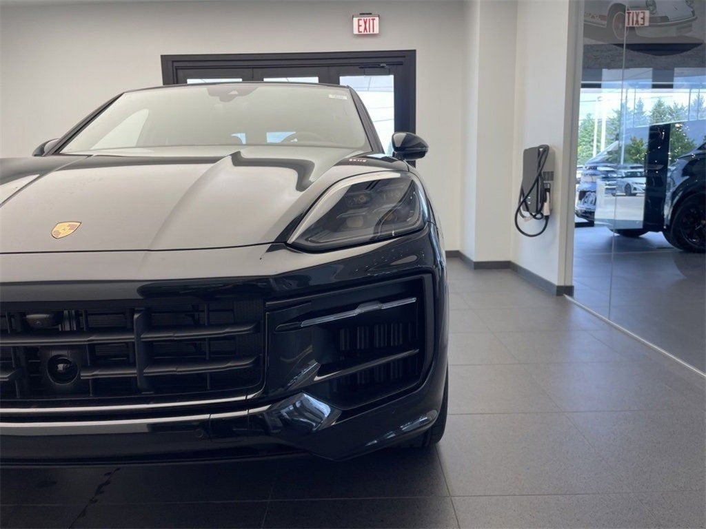 2025 Porsche Cayenne Base