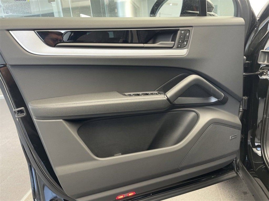 2025 Porsche Cayenne Base