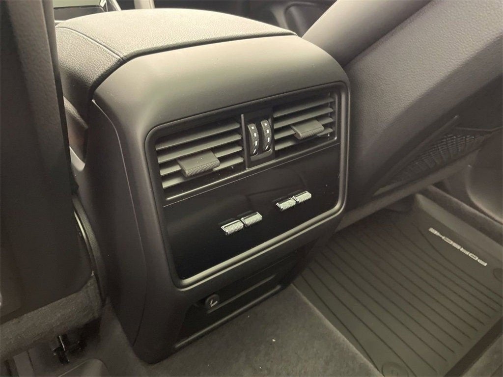 2025 Porsche Cayenne Base