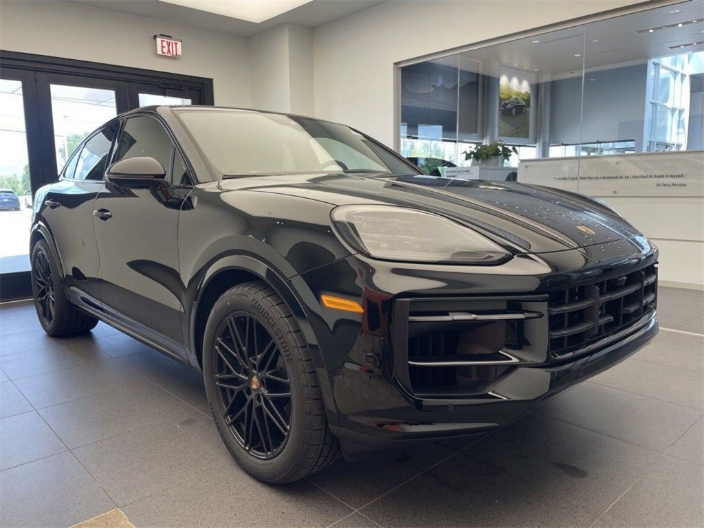 2025 Porsche Cayenne Base