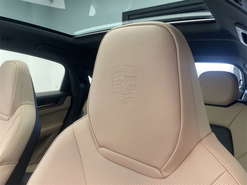 2025 Porsche Cayenne Base