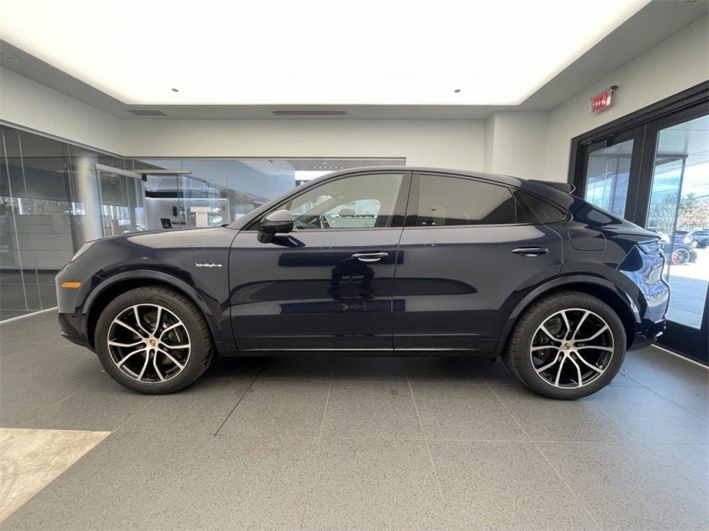 2025 Porsche Cayenne Base