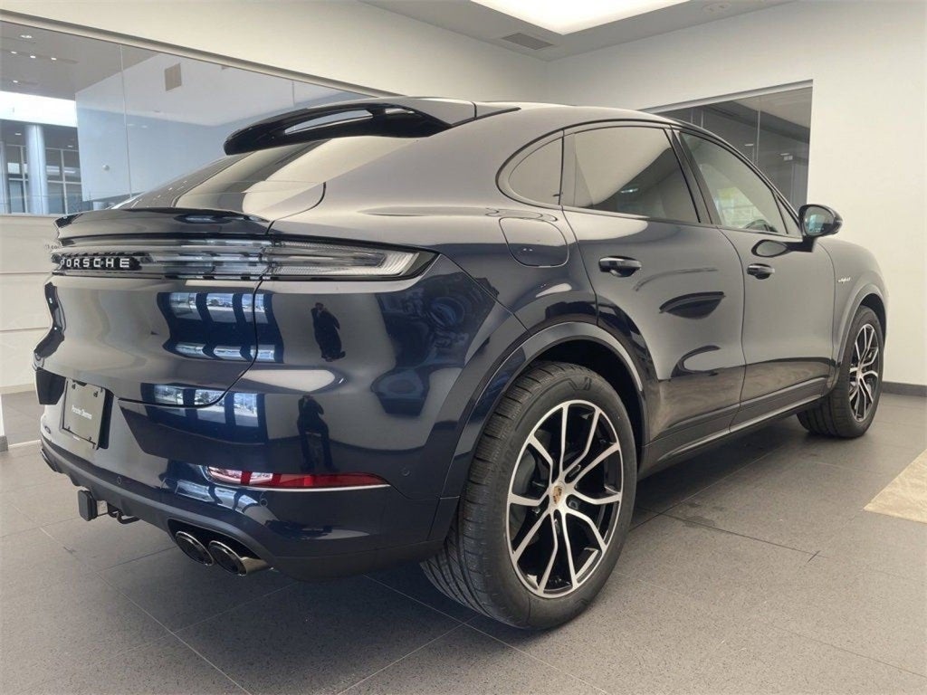 2025 Porsche Cayenne Base